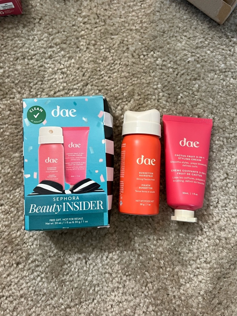 American Eagle Outfitters dae Travel Hair Duo in Pink & Teal